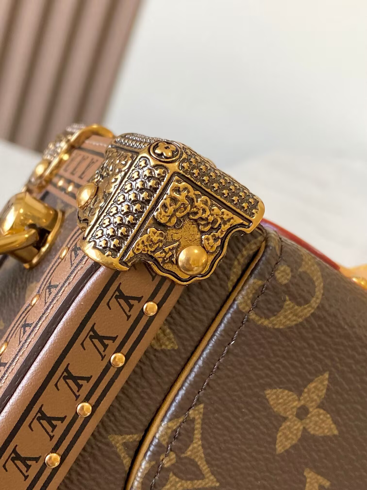 LV MONTSOURIS TRUNK Portable Hard Case M15166 22x17x7cm