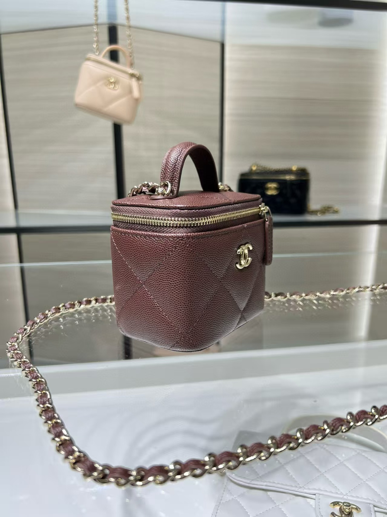Ch*el classic top handle vanity case with chain 10x7x9cm