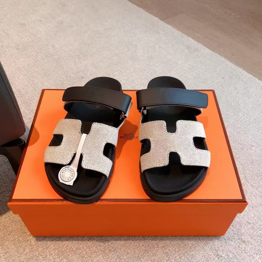 ua H**mes chypre sandal