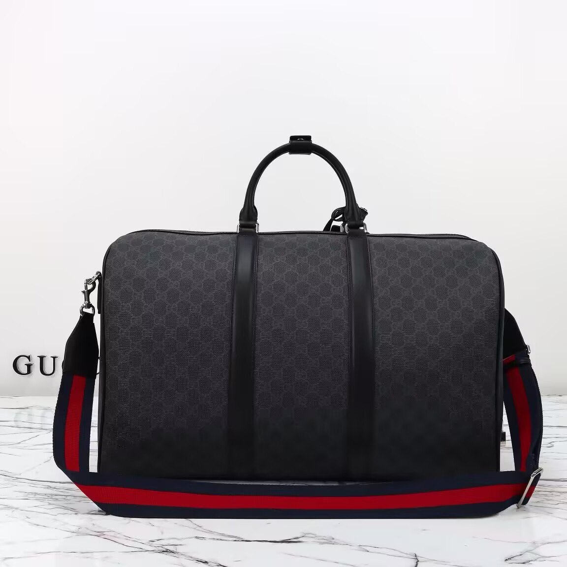 G*u*i gg black large duffle bag 52x33x28cm