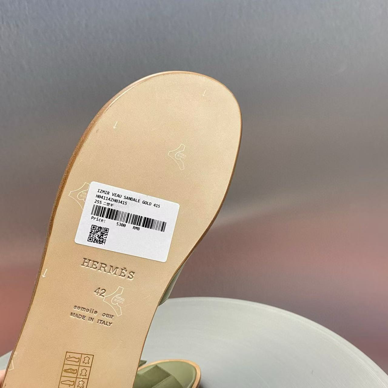 ua H**mes izmir sandal