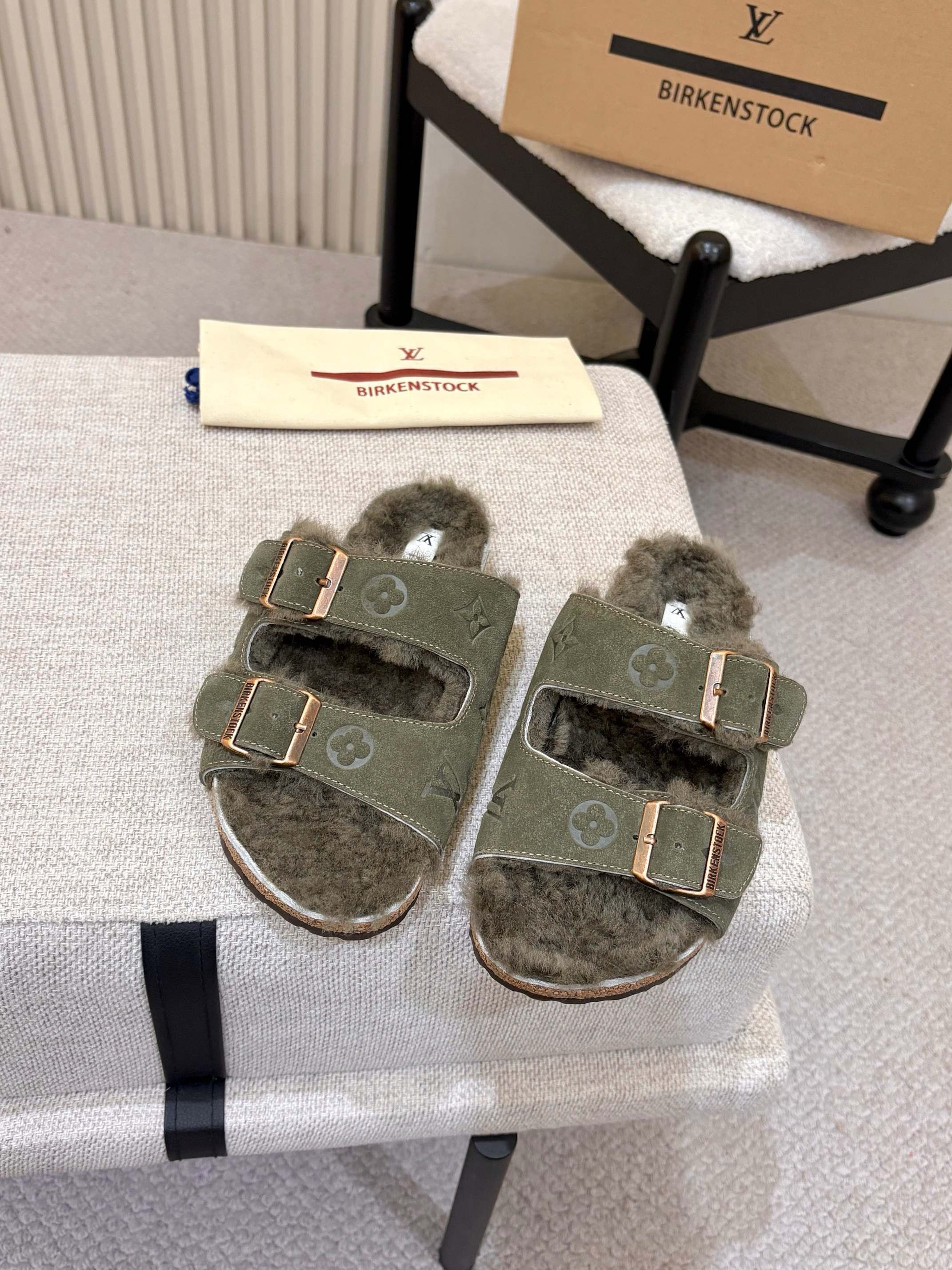 UA LV Arizona Sandals