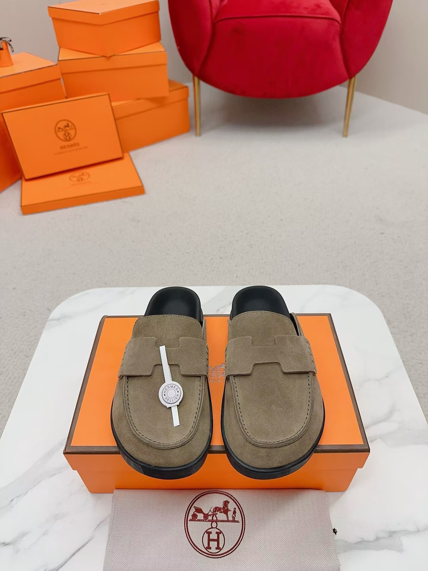 ua H**mes slippers