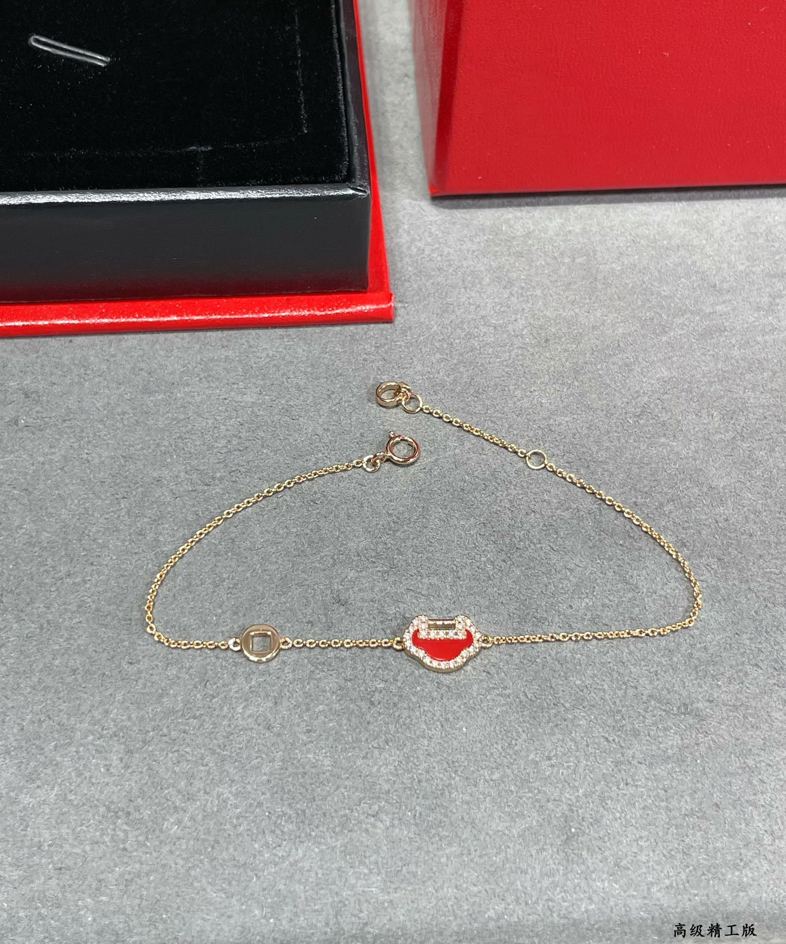 Qee1in mini ruyi bracelet
