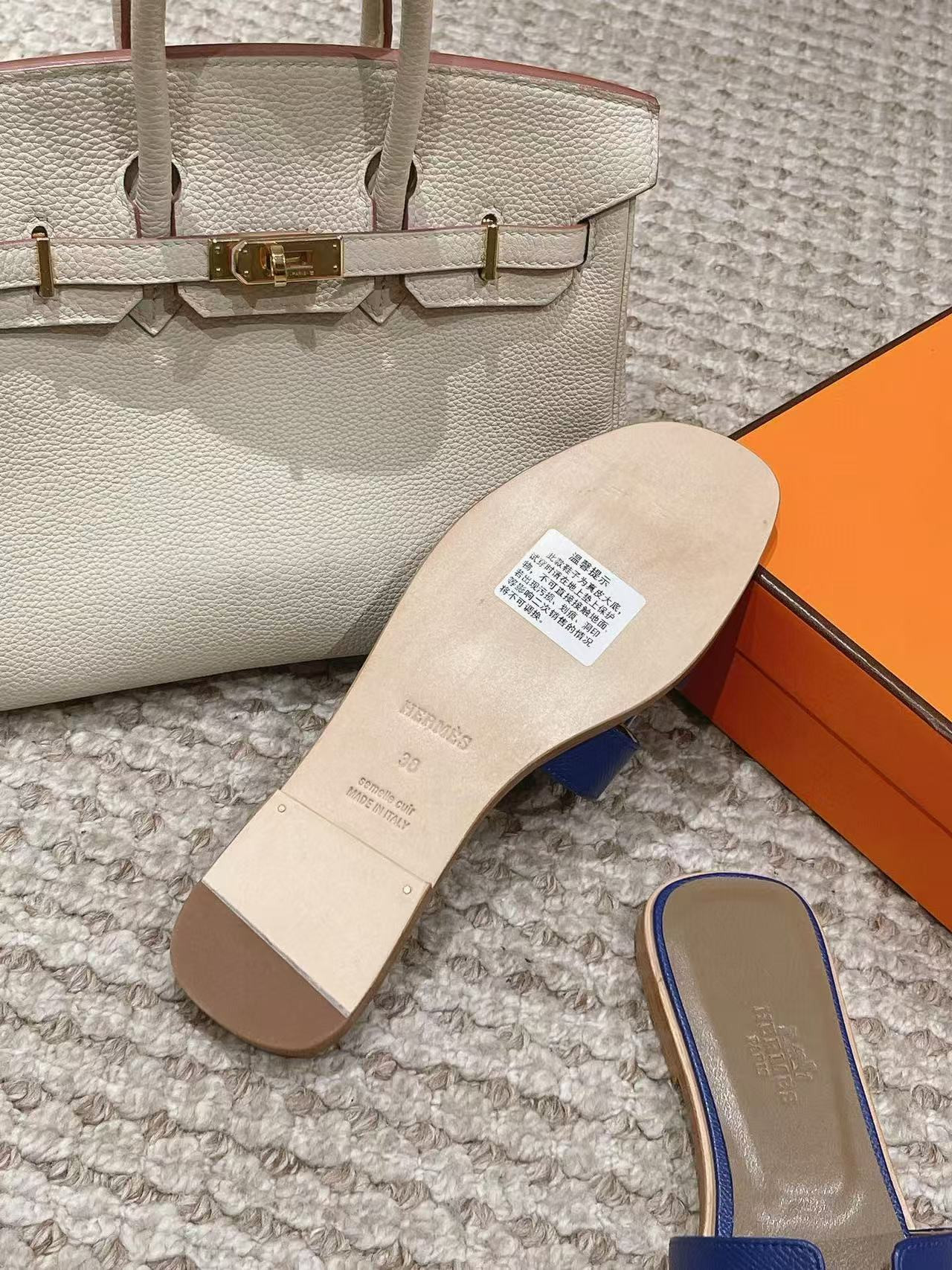 ua H**mes oran sandal