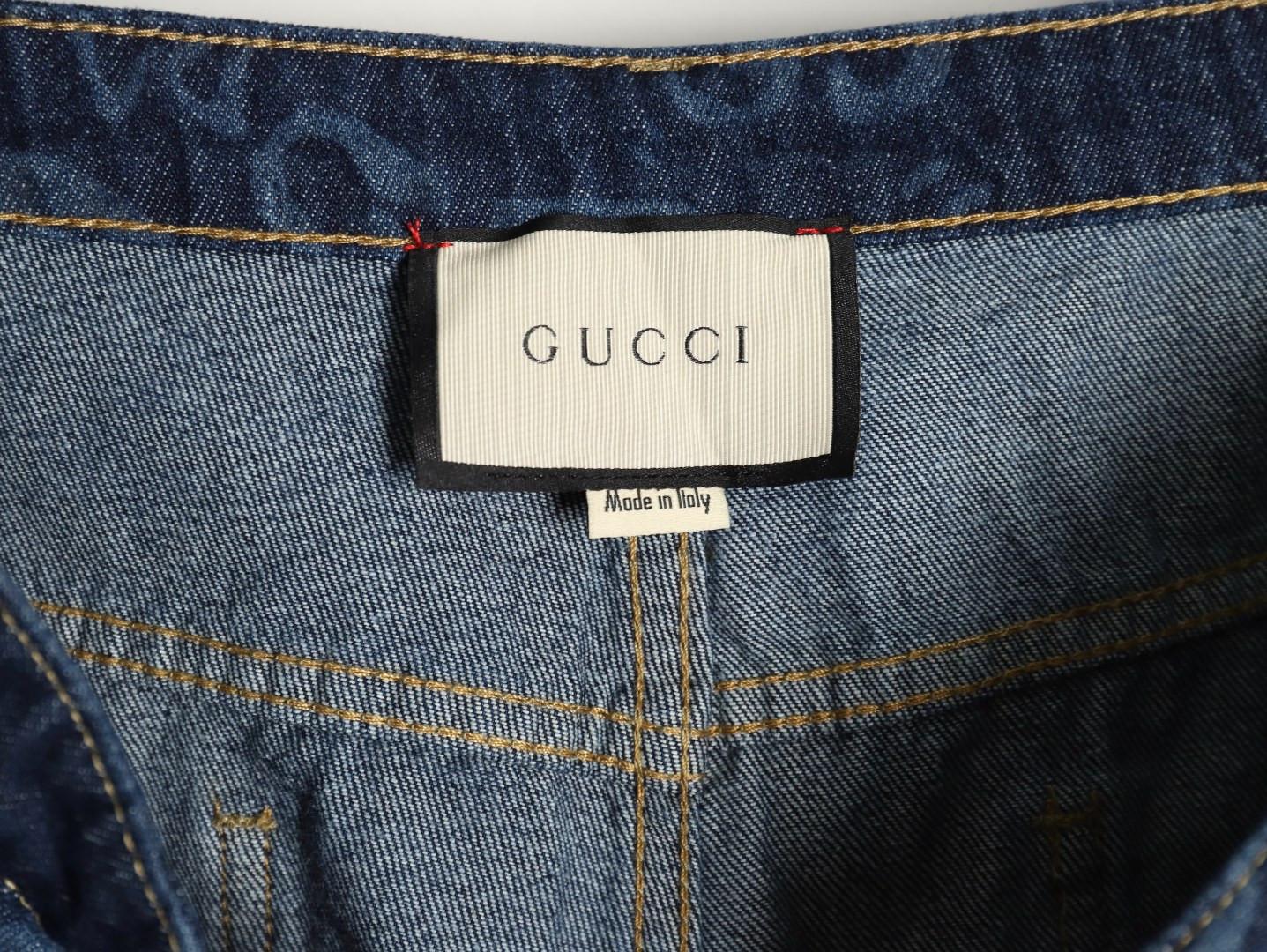 G*u*i shorts