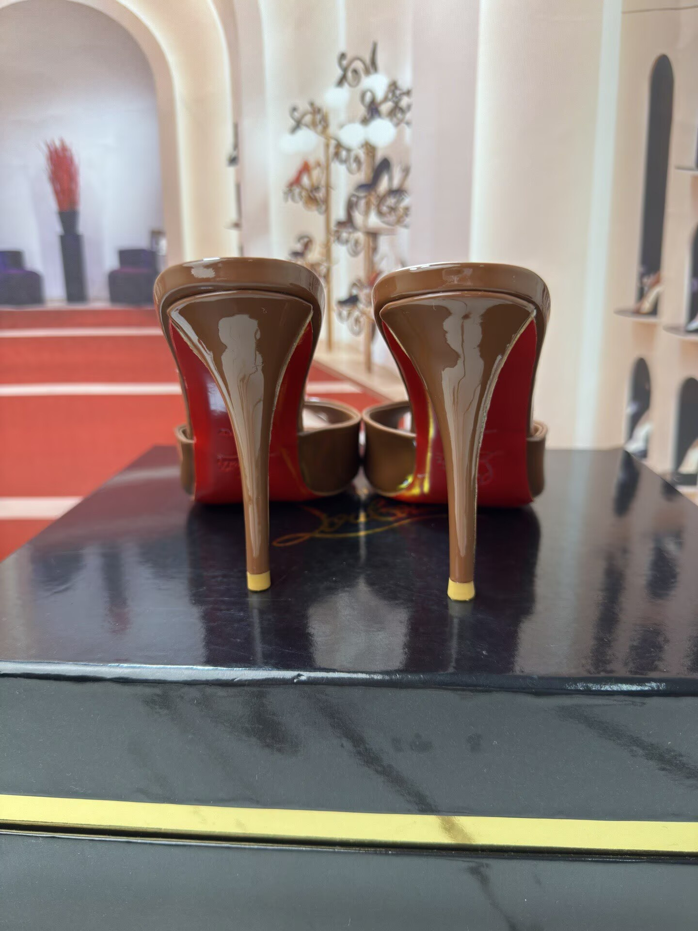 ua Ch**an louboutin me dolly mules 10cm heel