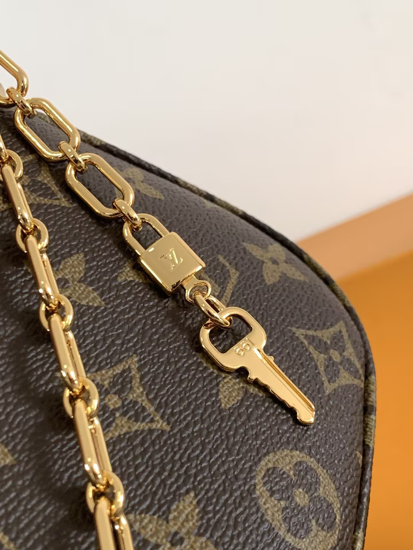 LV Catchy PM M25223 24x10x6cm