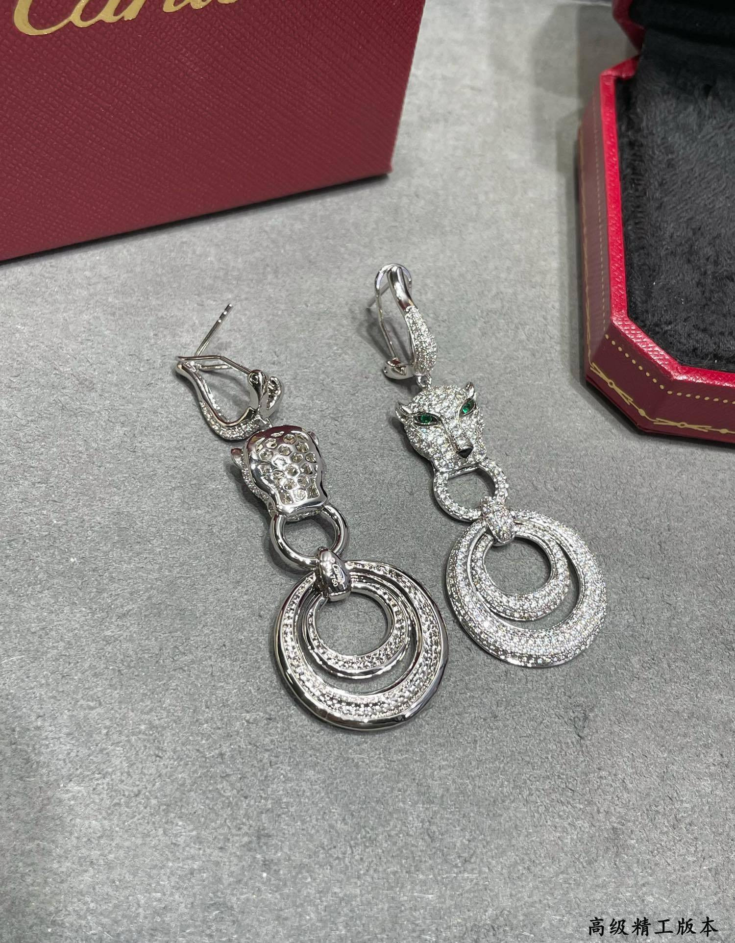 ca*t*er leopard full Di*m*nd earrings