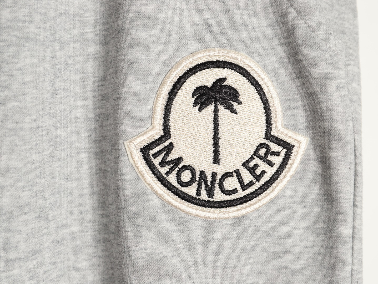 M0nc1er 25fw pants