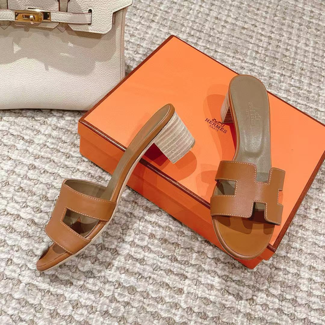 ua H**mes oasis sandal