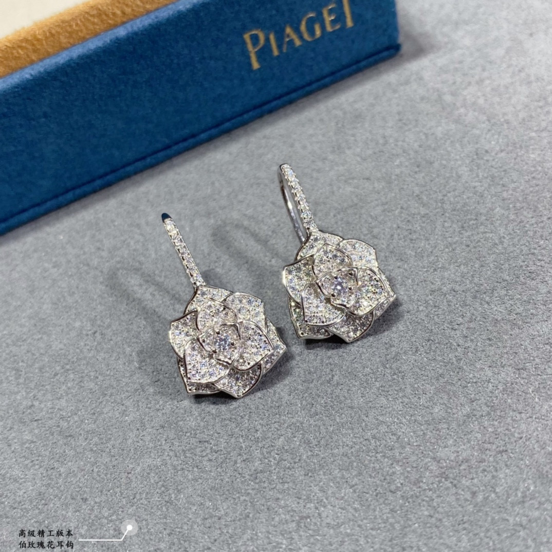P1aget rose earrings
