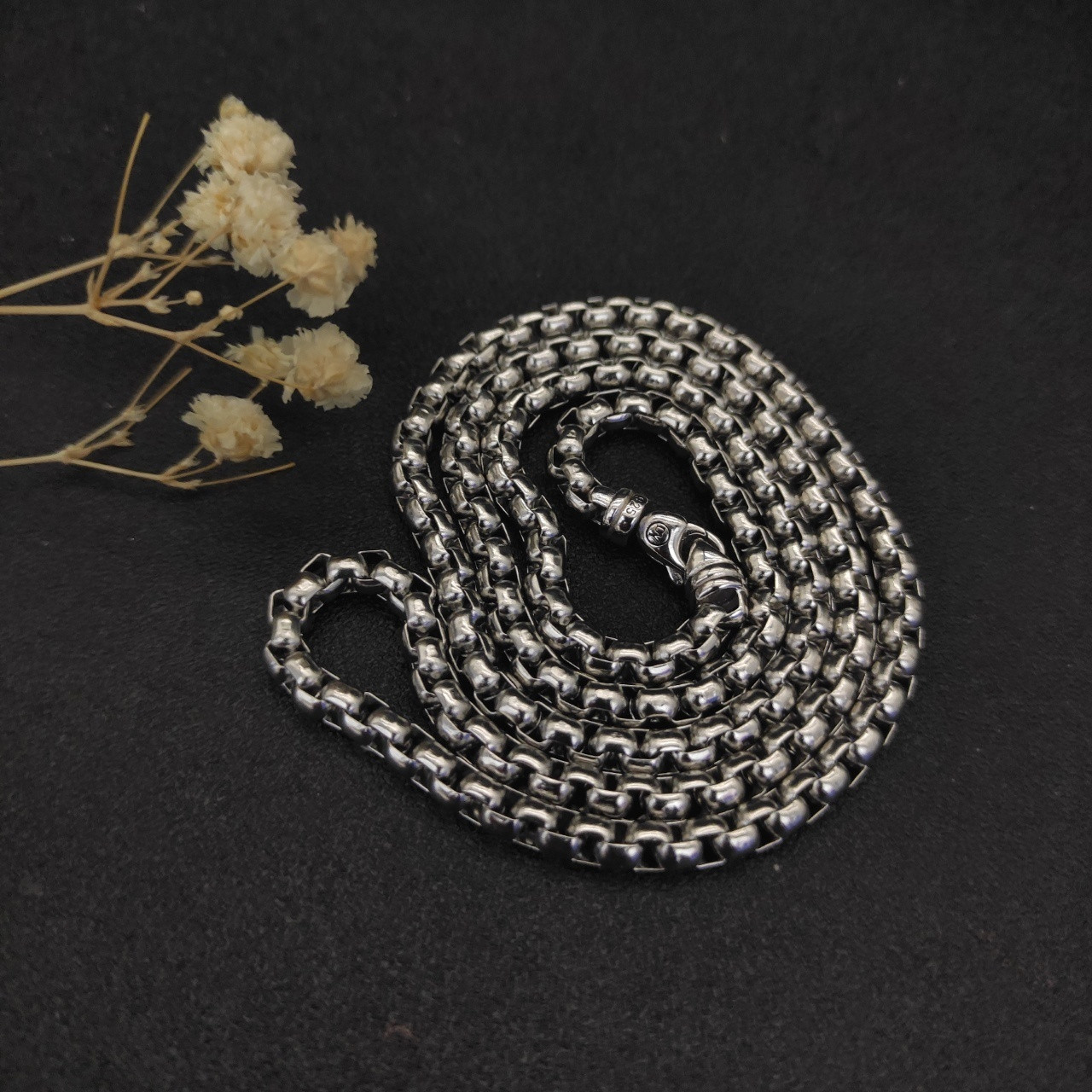 dau1d Yvrm*n 5mm necklace