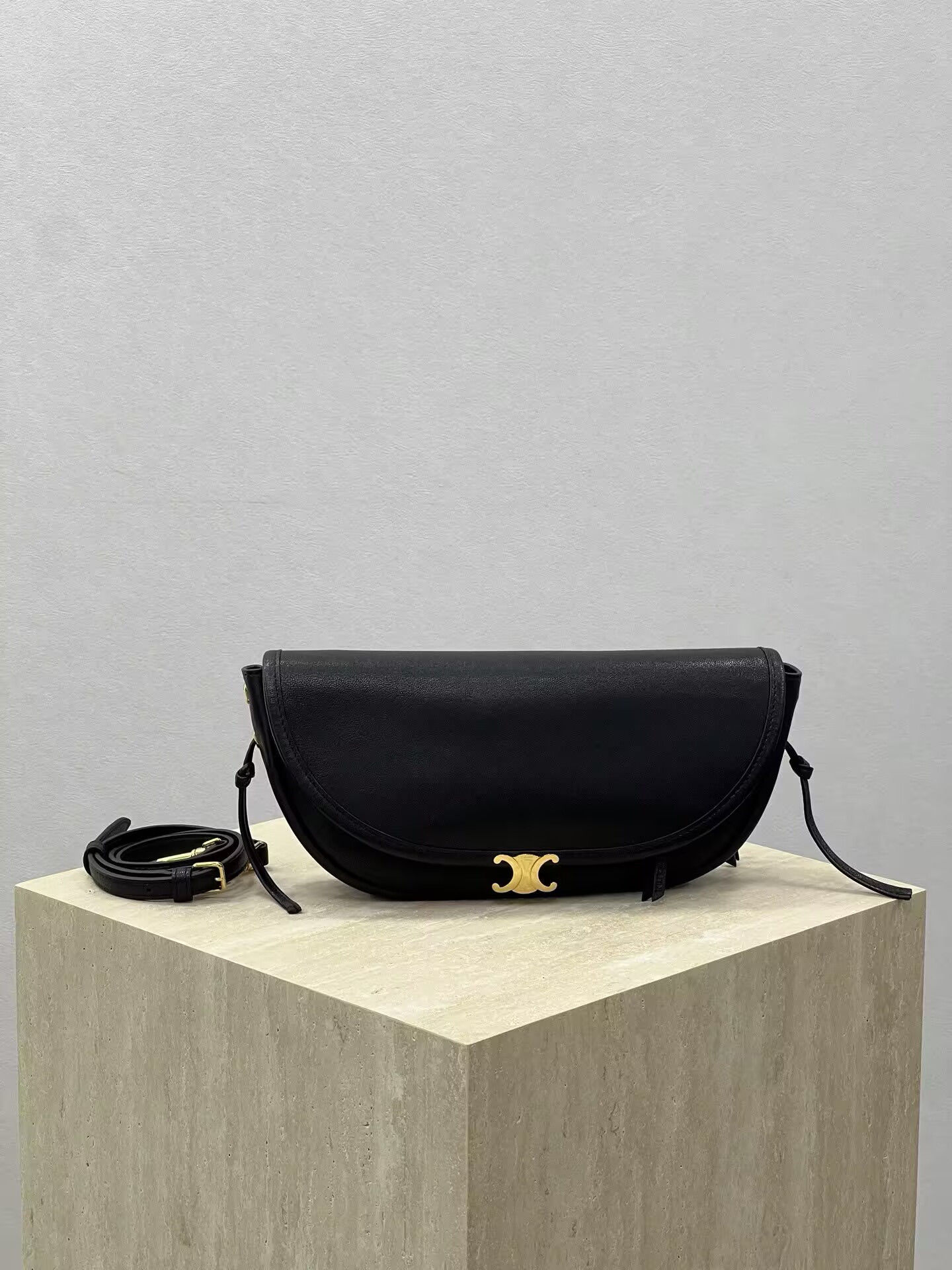 ce**e halfmoon soft triomphe bag in S*pple shiny lambskin 25x13x5cm