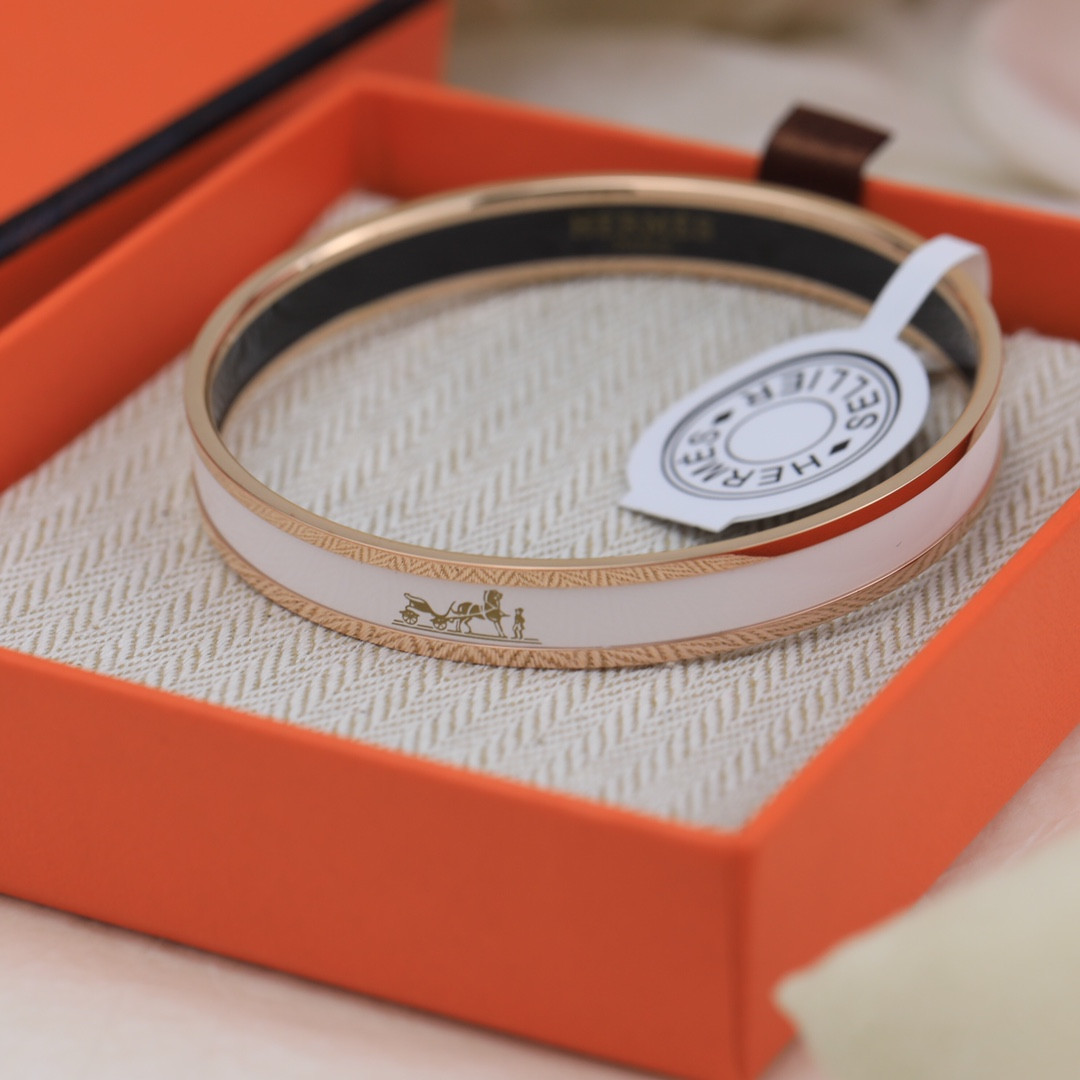 h**mes enamel bracelet(cusT0mized products cannot be returned or exchanged)