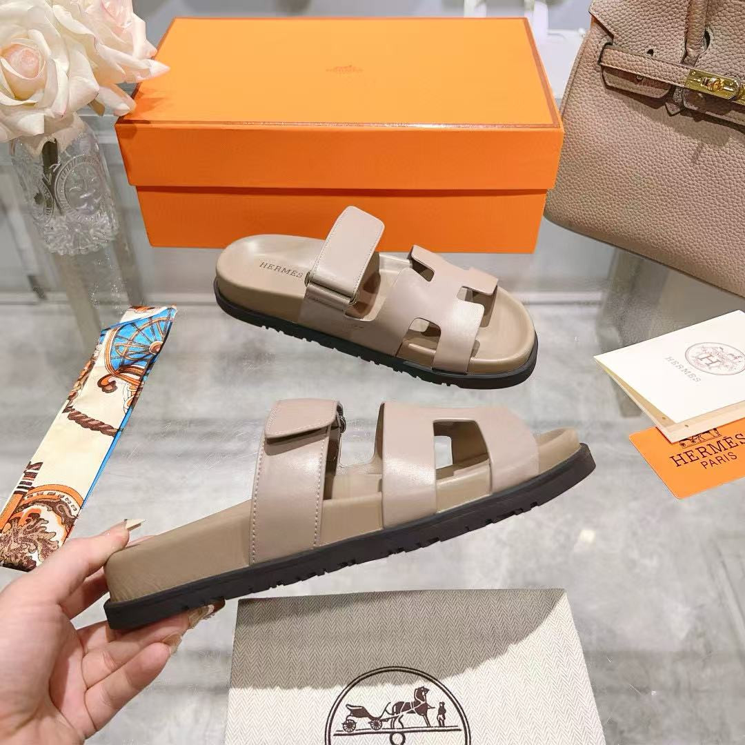 ua H**mes chypre sandal
