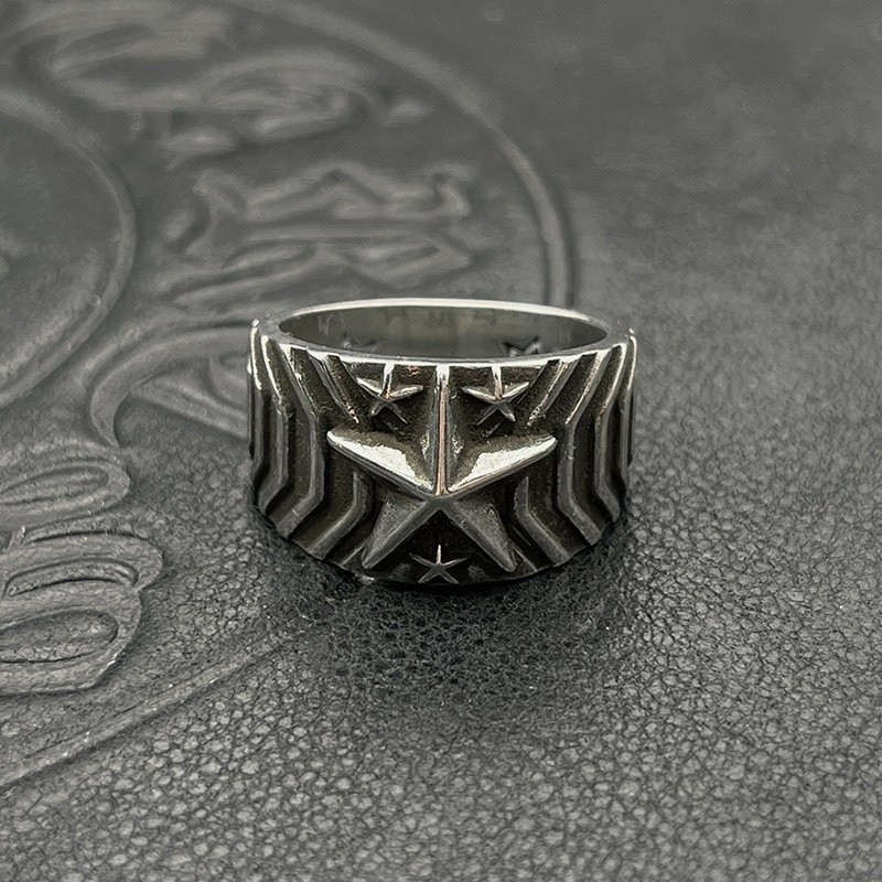 Ch**me He**ts wavy star ring