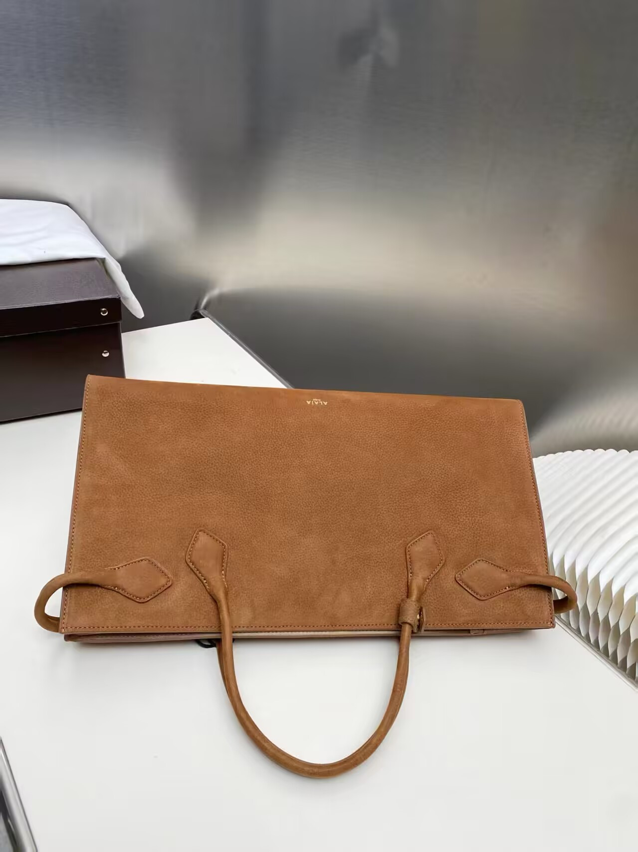 Alaïa Le Teckel East West Tote Bag 42x20x45cm