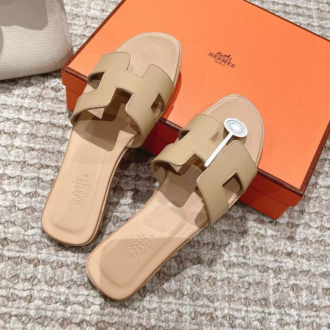 ua H**mes oran sandal