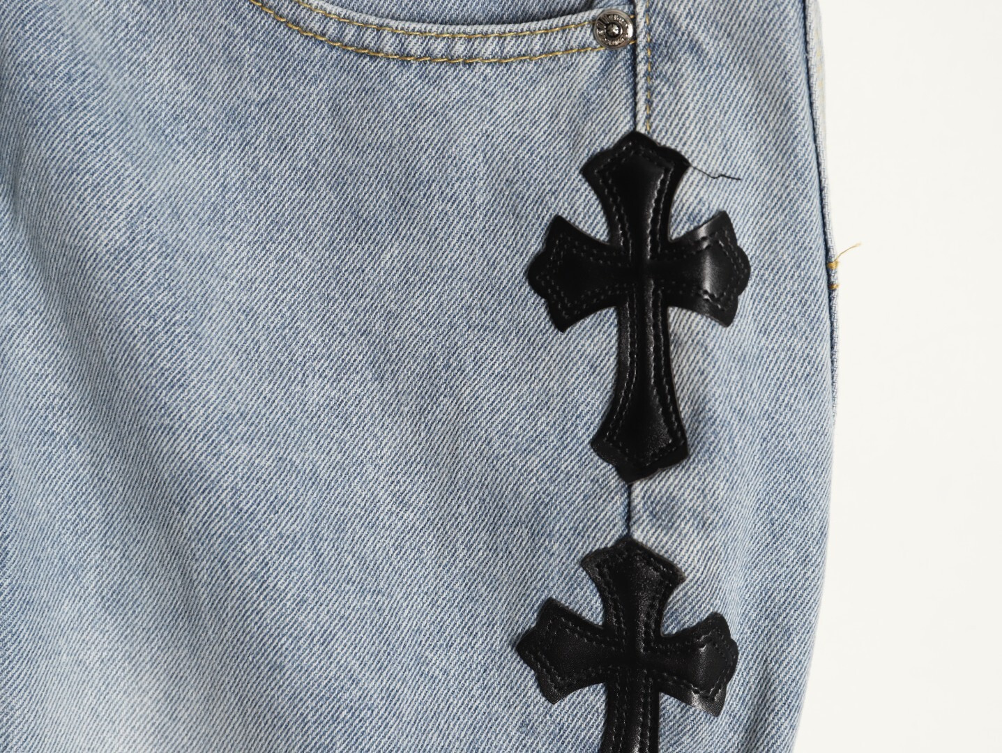 Ch**me He**ts jeans