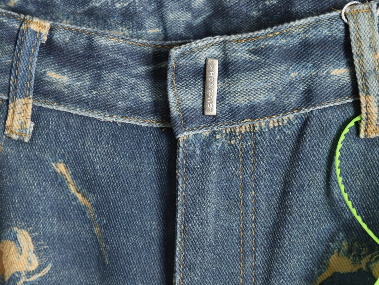 G1uenchy jeans