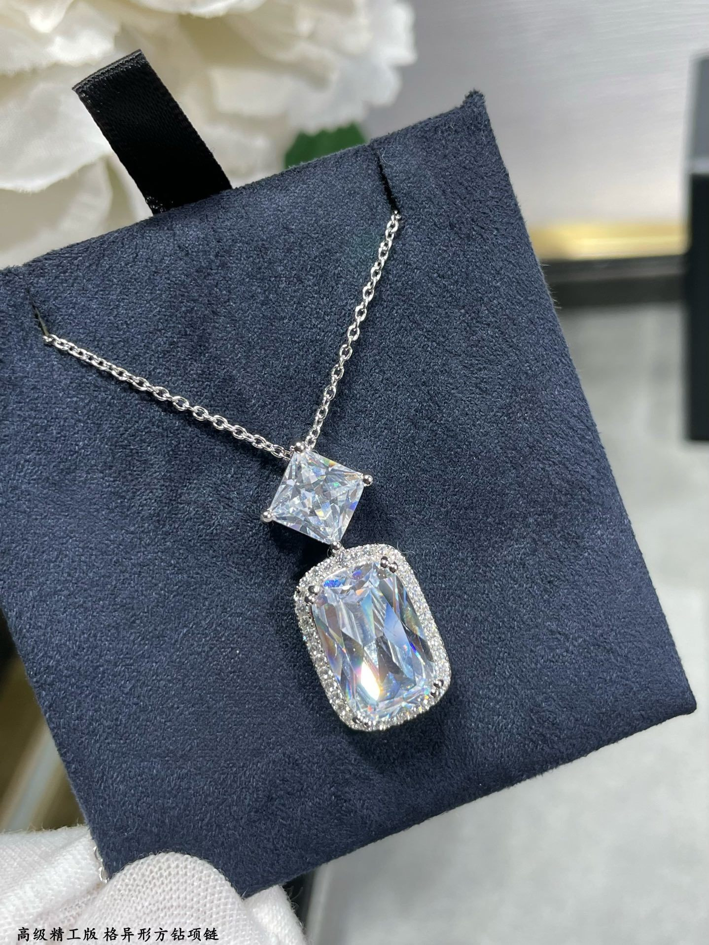 Gr*ff square di*m*nd necklace ag925