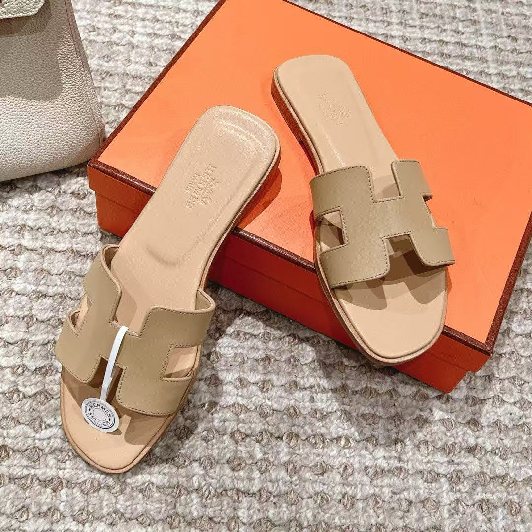 ua H**mes oran sandal