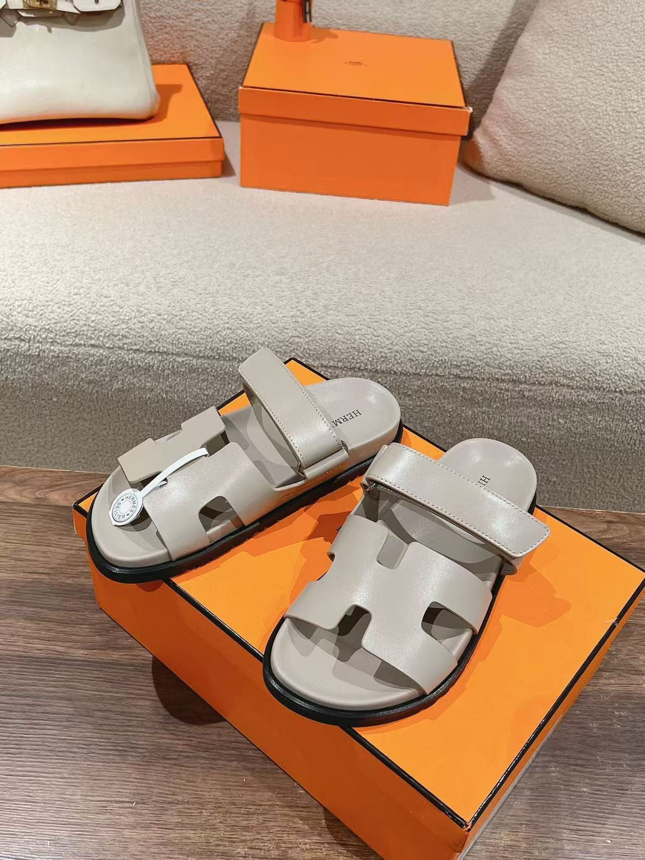 ua H**mes chypre sandal