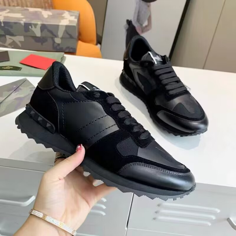 ua Va1e*ntin0 garavani rockrunner