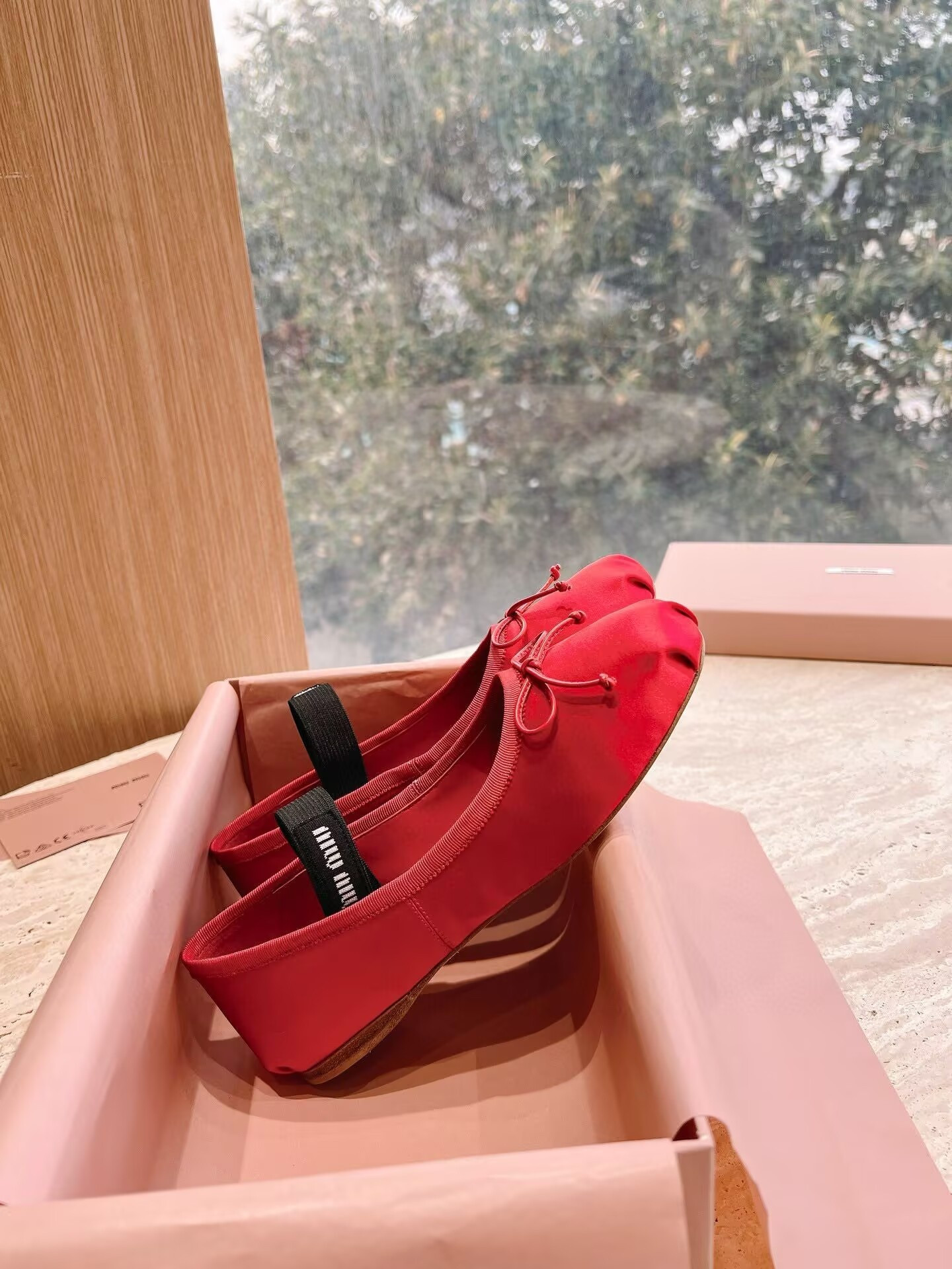 ua M1v M1v satin ballerinas