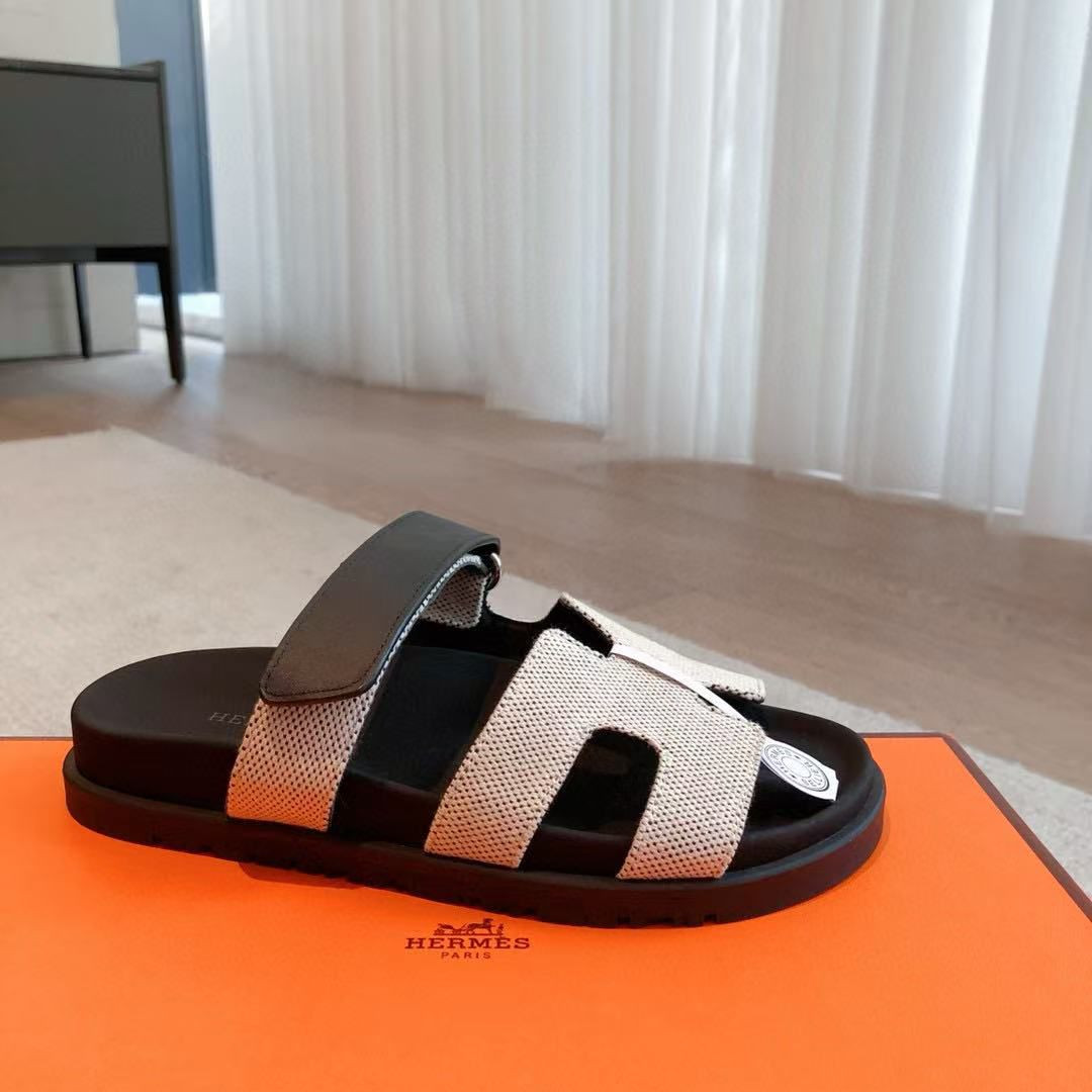 ua H**mes chypre sandal