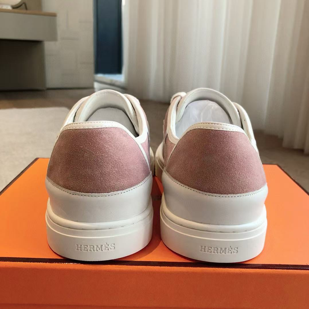 ua H**mes get sneaker