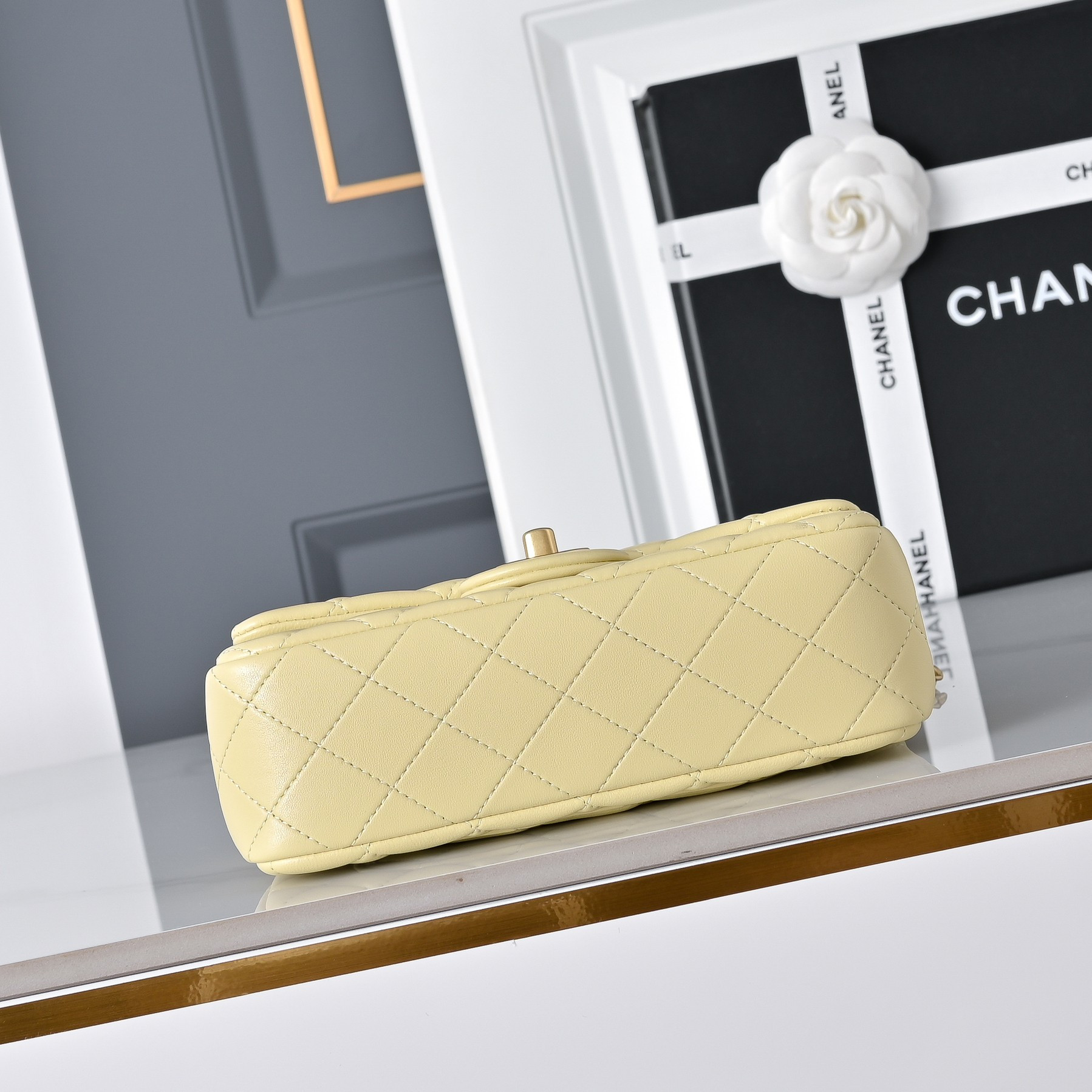 Ch*el flap bag butter yellow as1787 20x13x7cm