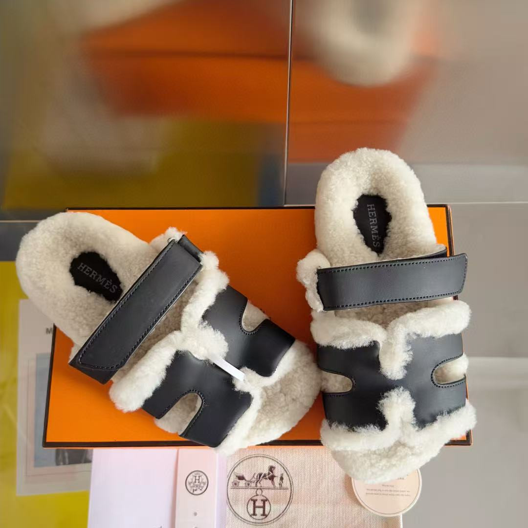 ua H**mes chypre sandal