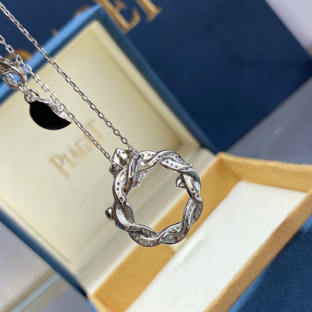 P1aget rose hoop necklace