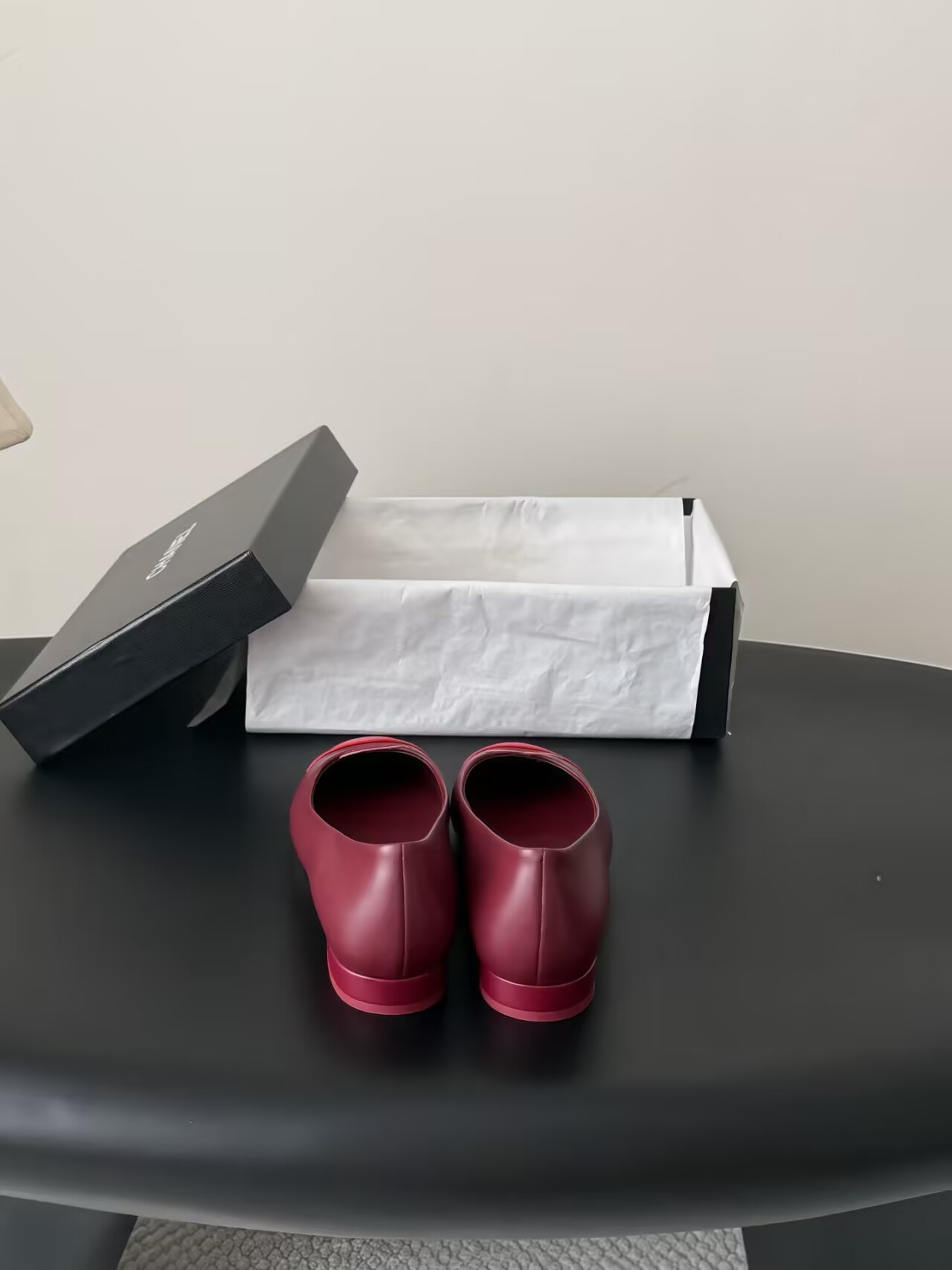 ua Ch*el leather ballet flats