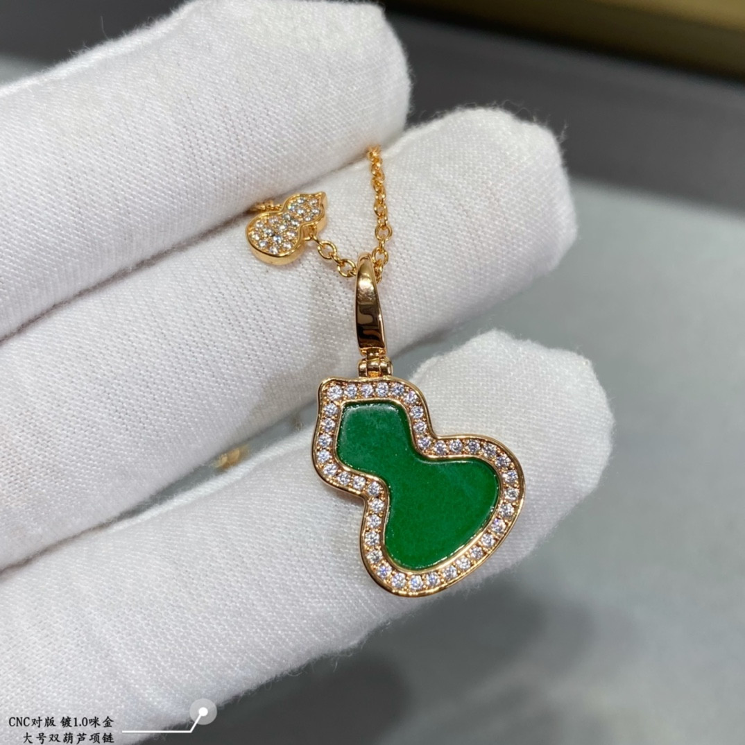 Qee1in large gourd necklace