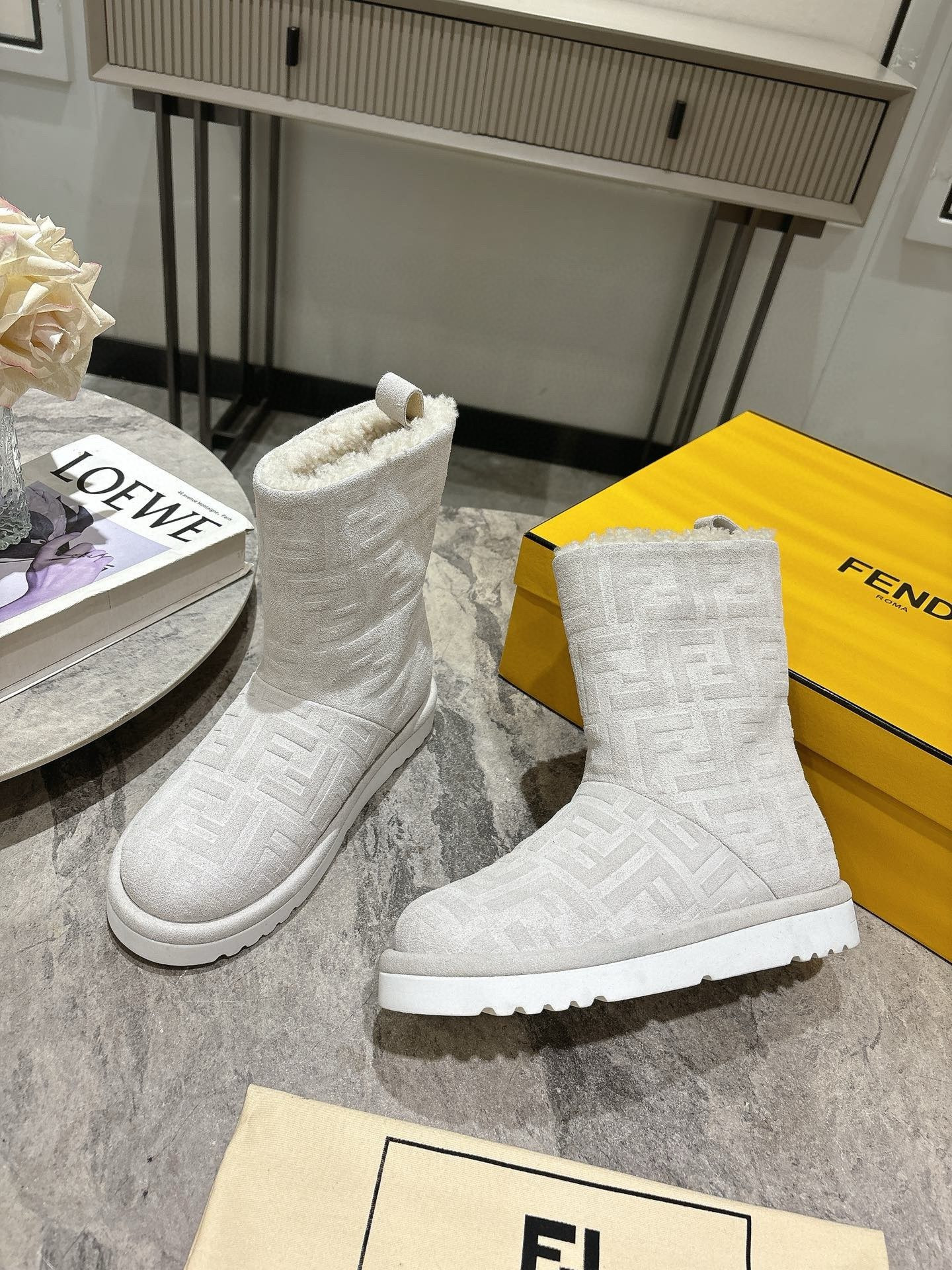 ua F**di apres chic ff low boots