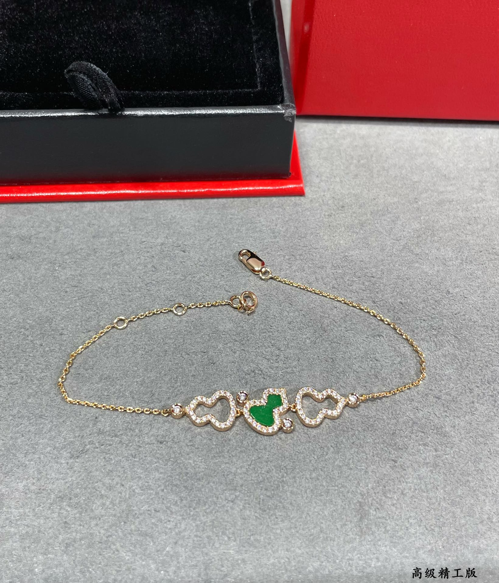 Qee1in triple gourd bracelet