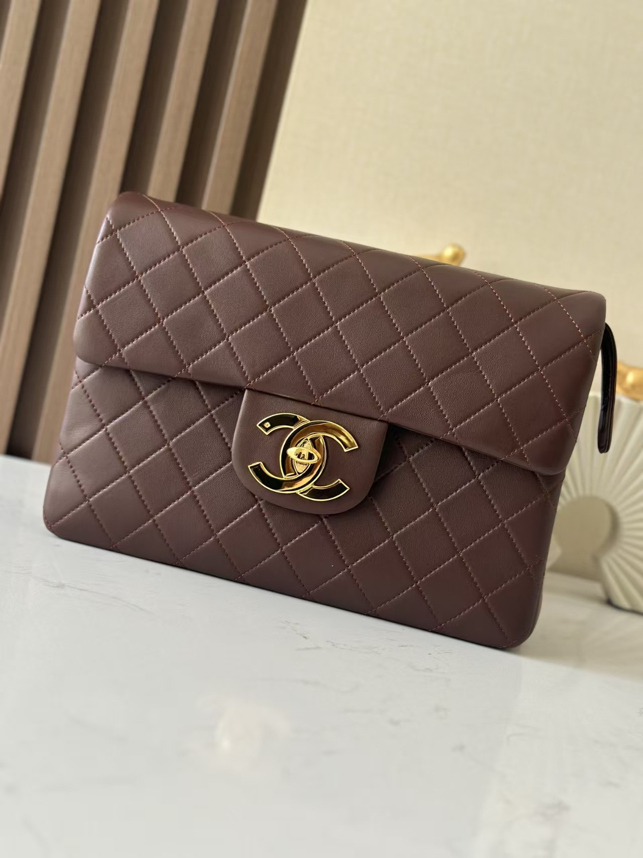 Ch*el flap backpack 30x21x8cm