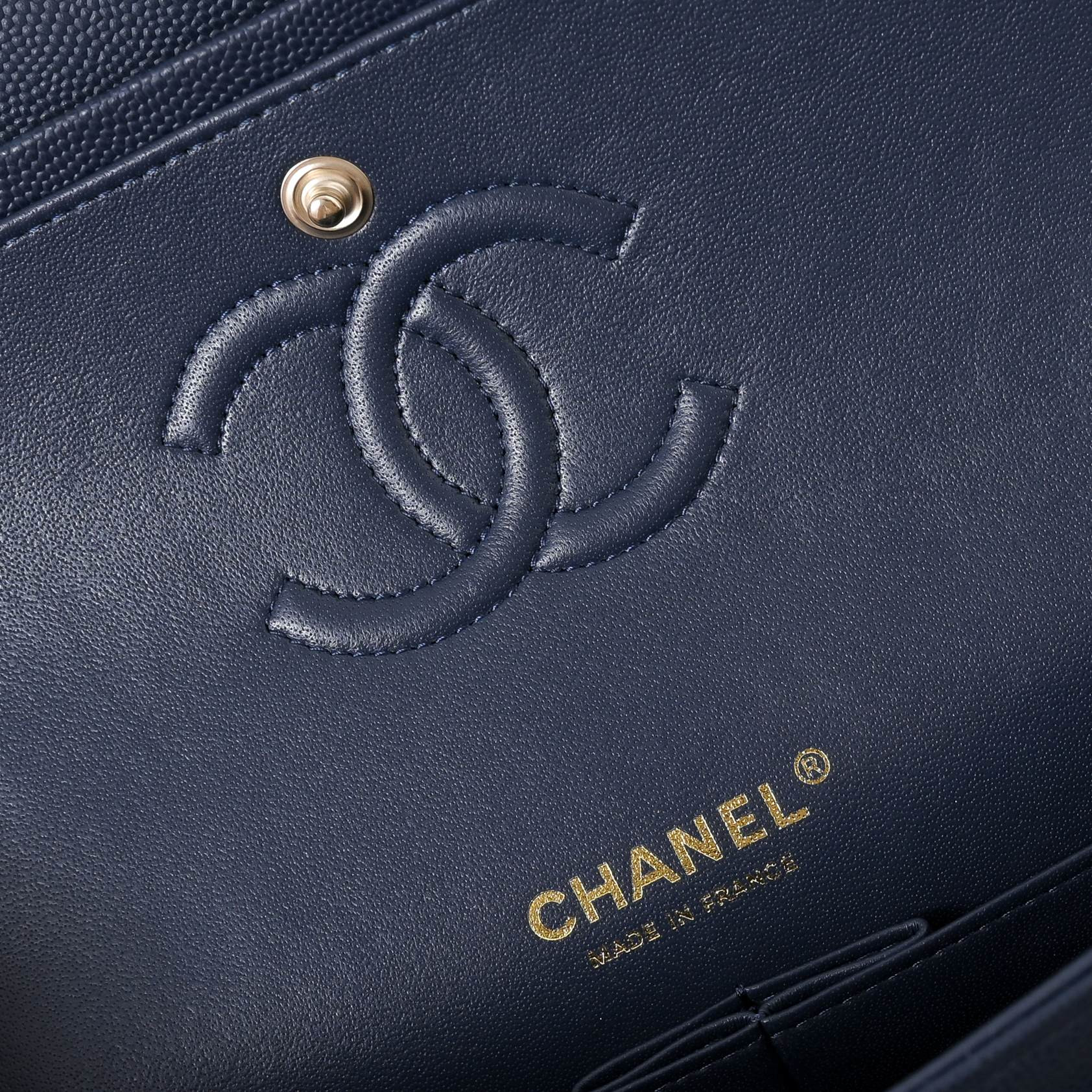 Ch*el classic flap handbag royal blue with light gold hardware and caviar leather a01113 23x14.5x6cm
