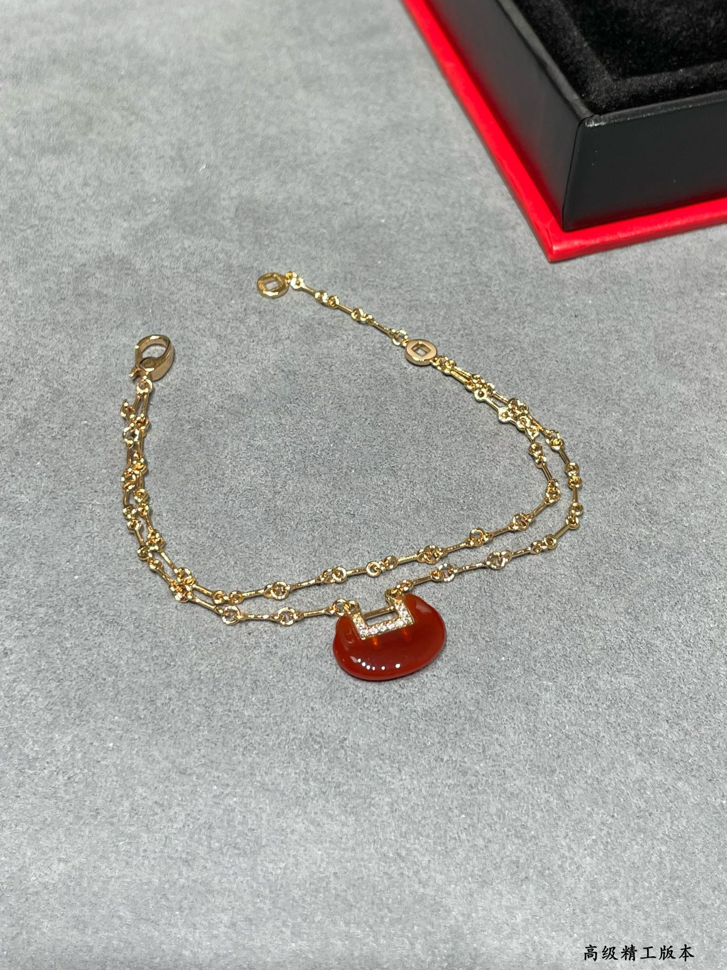 Qee1in yuyi ruyi mother-of-pearl bracelet