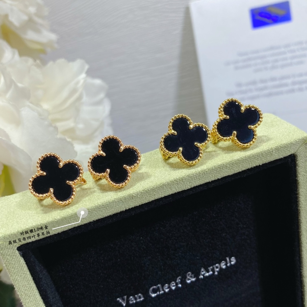 v*n cl*f & arpels preM1vm fritillaria four-leaf clover earrings 1.5cm