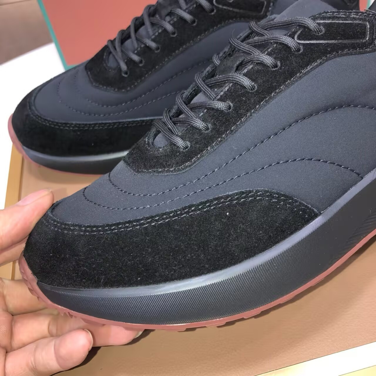 ua L**o p*ana week end walk sneakers
