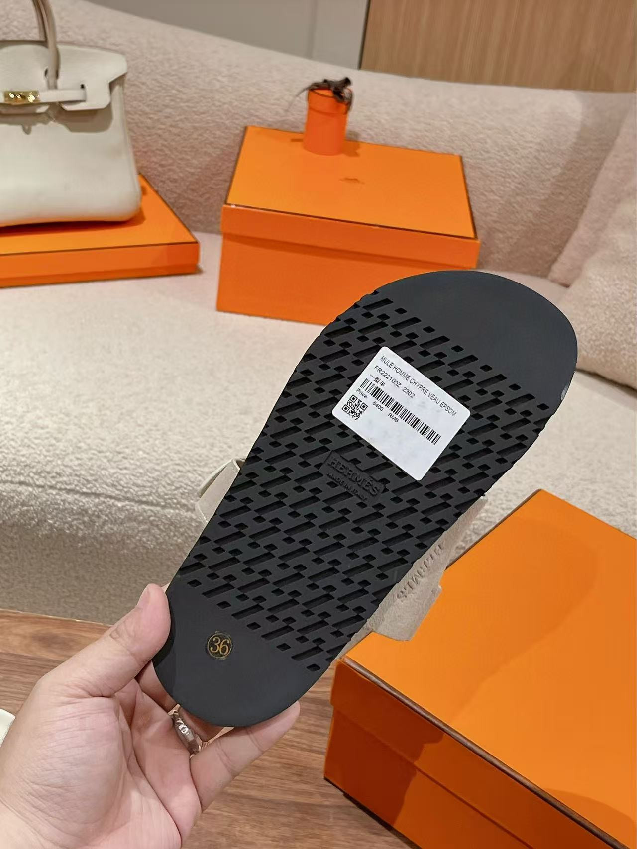 ua H**mes chypre sandal