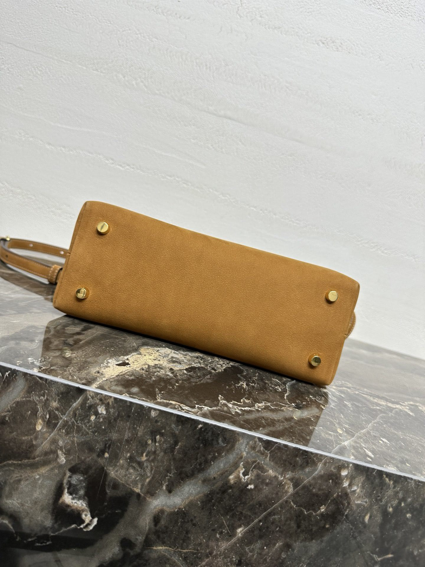 Ce**e medium nino bag in nubuck calfskin 25x17.5x10cm