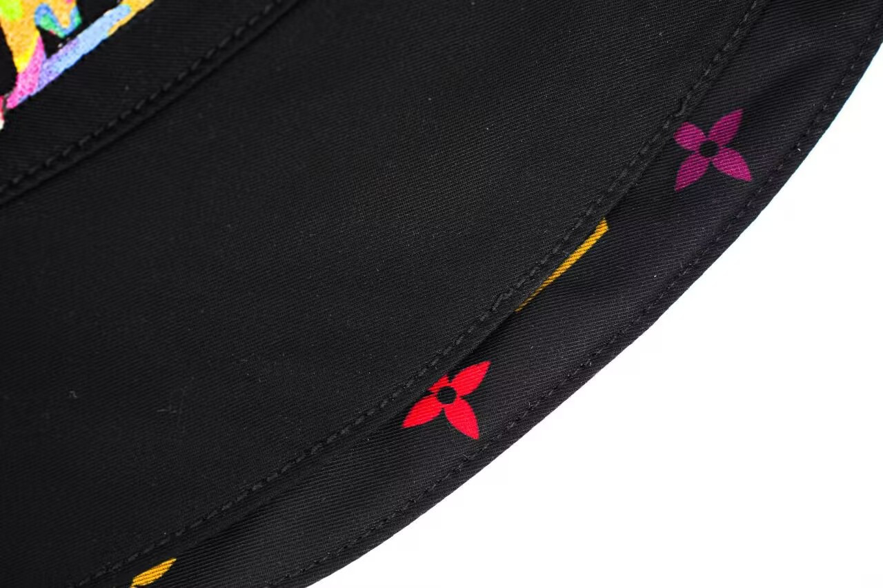 lv x tm reversible S*perflat bucket hat m7985m