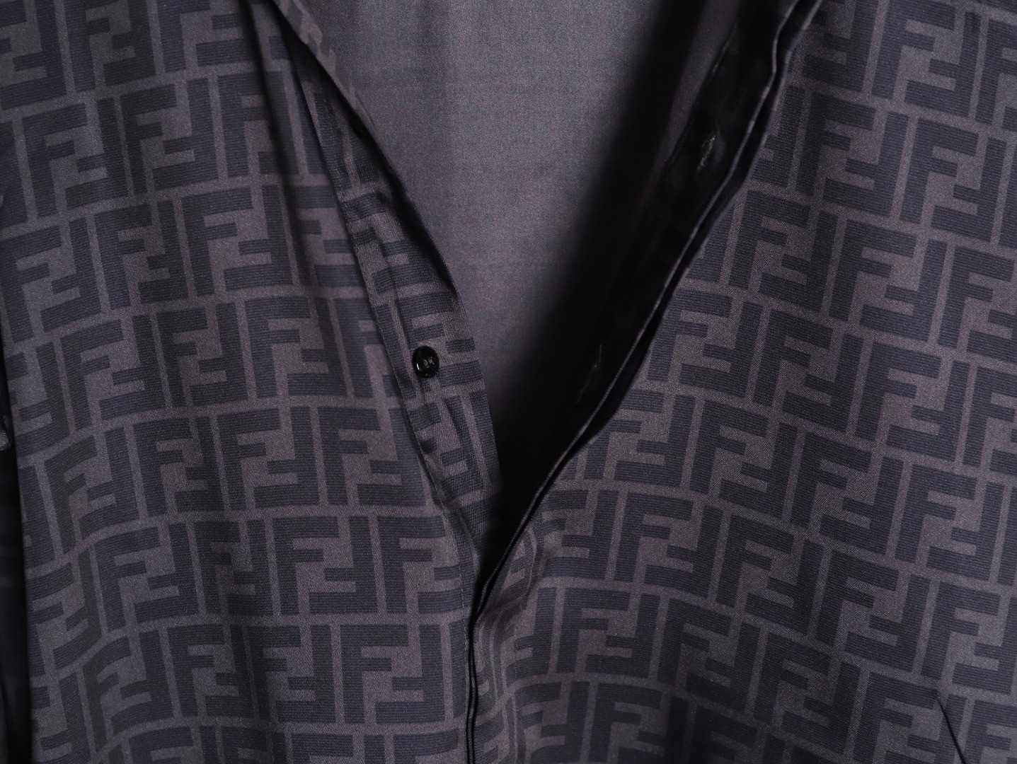 F**di long-sleeved shirts