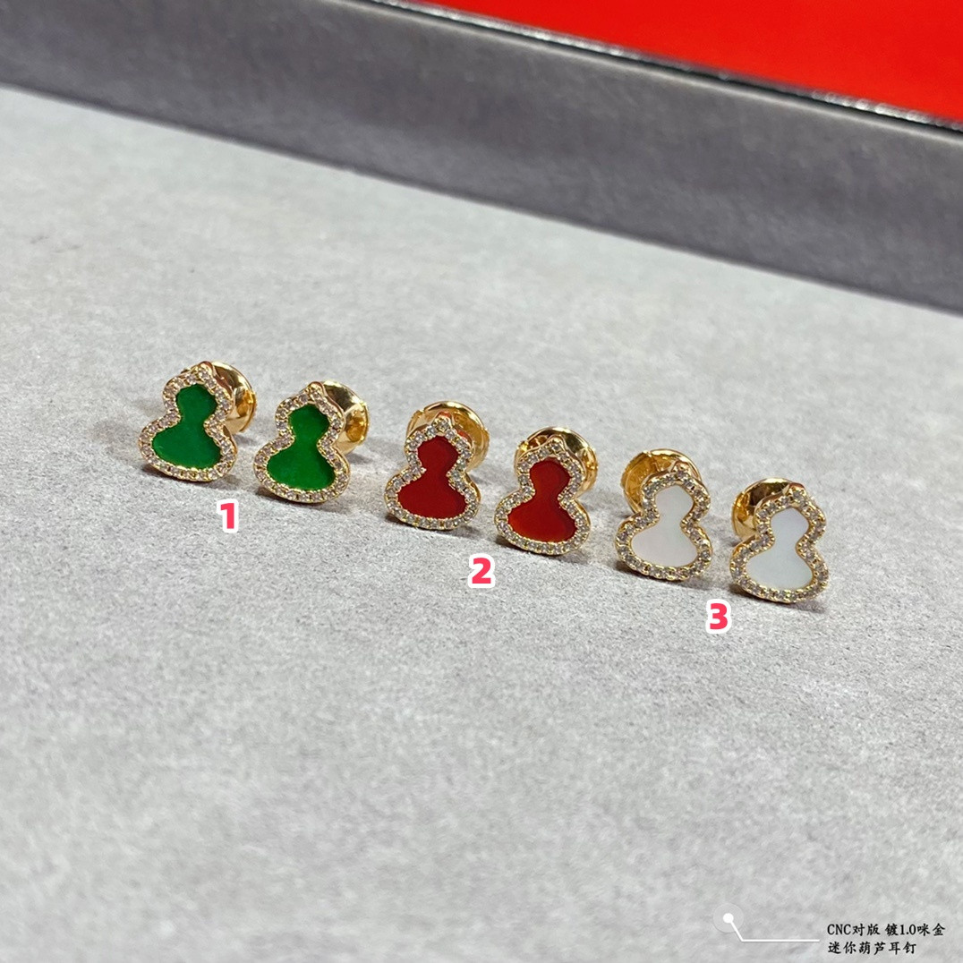 Qee1in mini gourd earrings