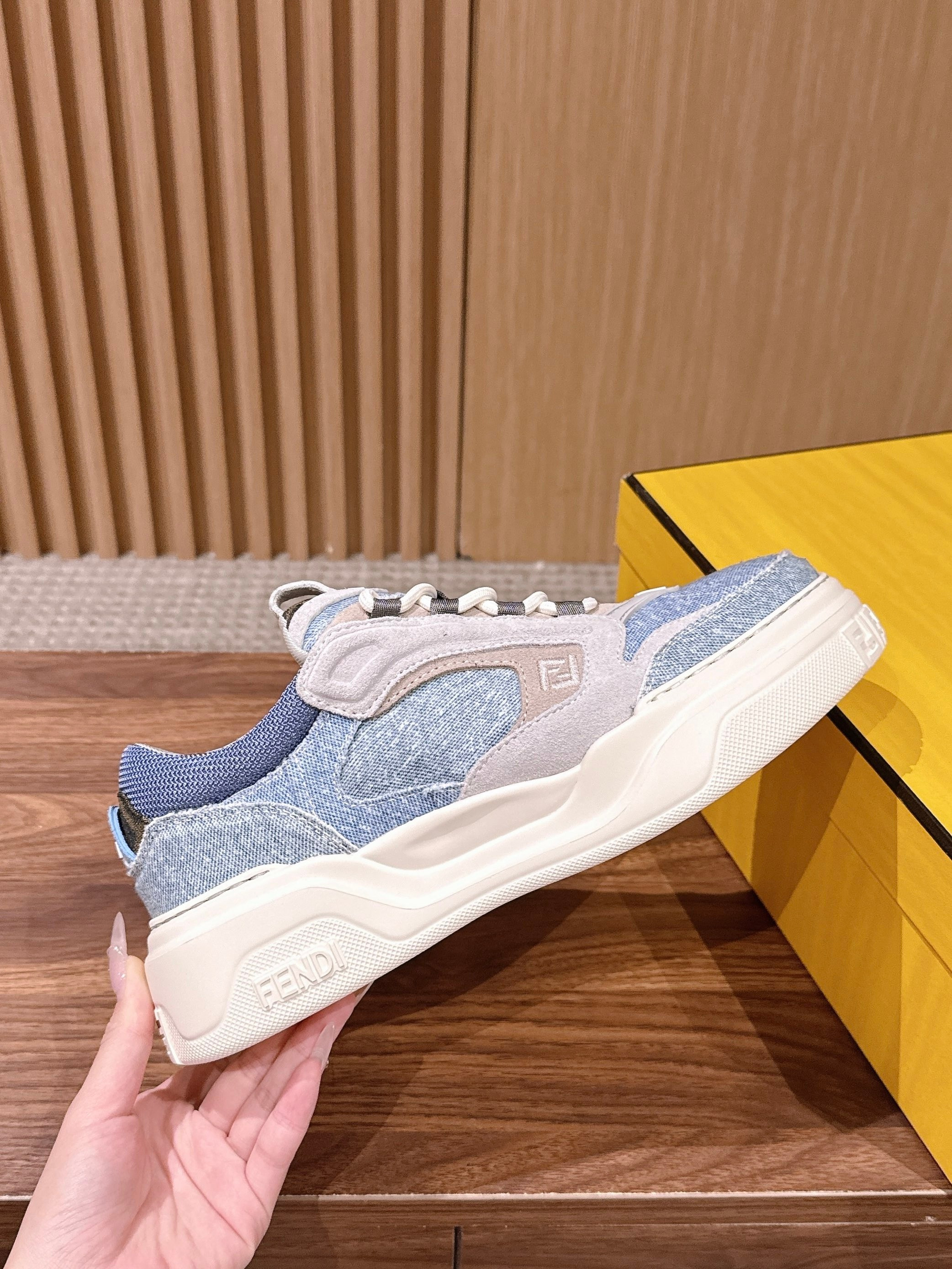 ua F**di force low-top sneakers